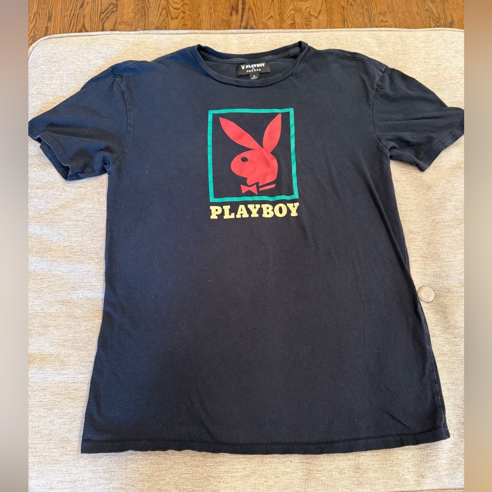 PLAYBOY by PacSun Black Tee with Green Accent size M
